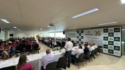 Coprossel cresce acima da média das cooperativas, no paraná, e reforça papel no desenvolvimento regional